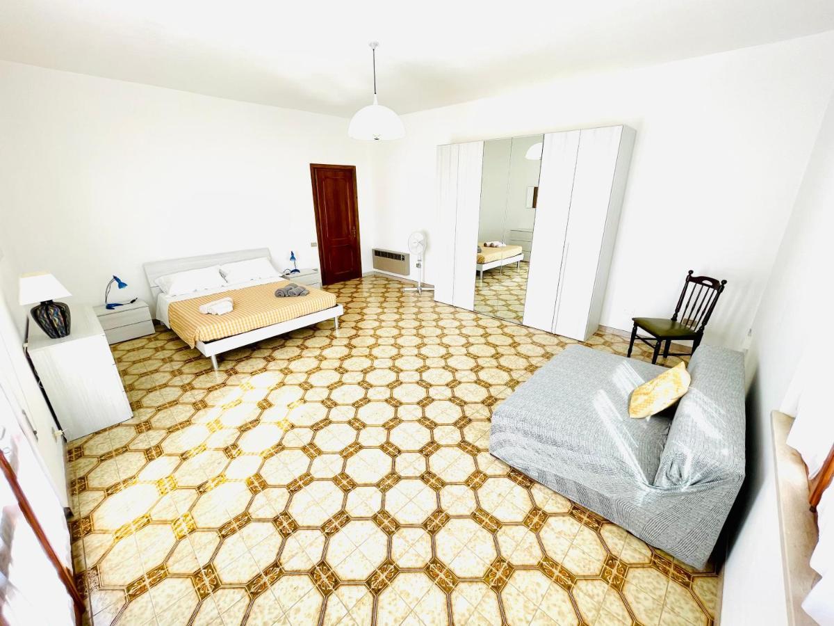 Sa Domu Zara - Ampia Casa Con Terrazzo Villa Pula Exterior foto